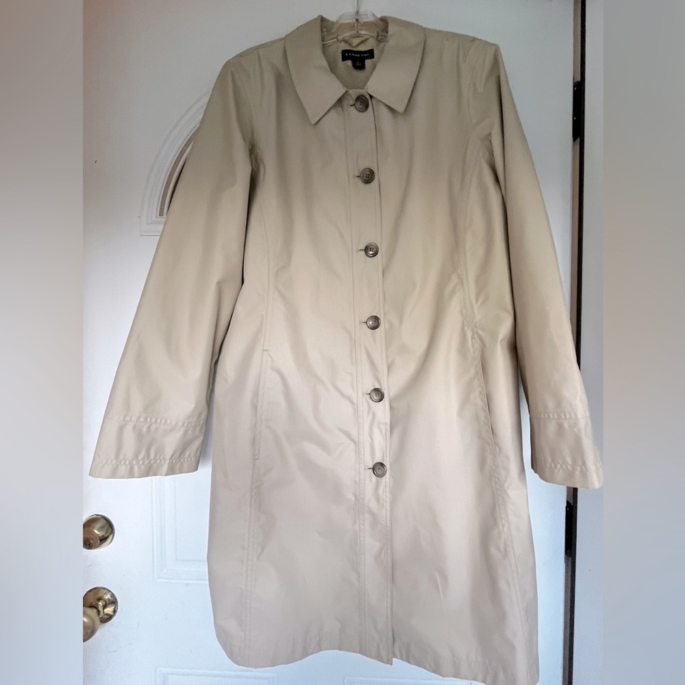Lands End Women’s Lightweight Trench Coat L/14-16